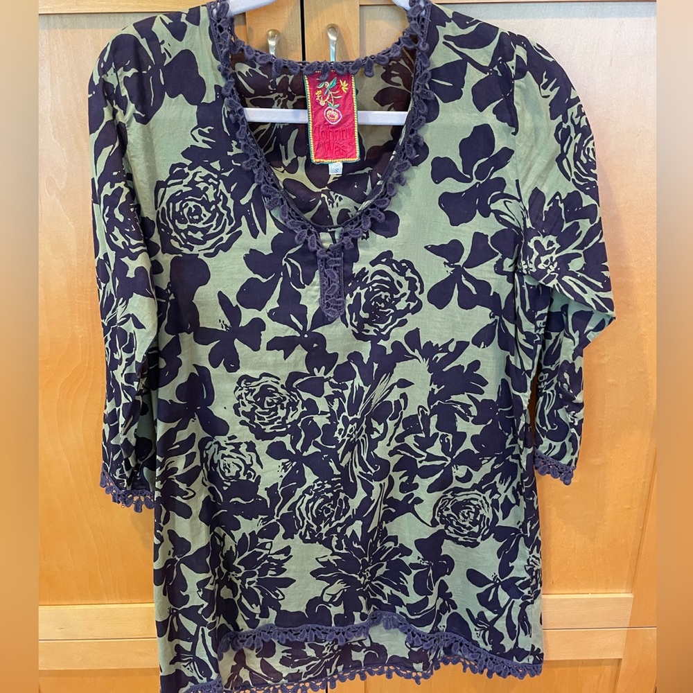 Johnny Was eggplant green printed top
